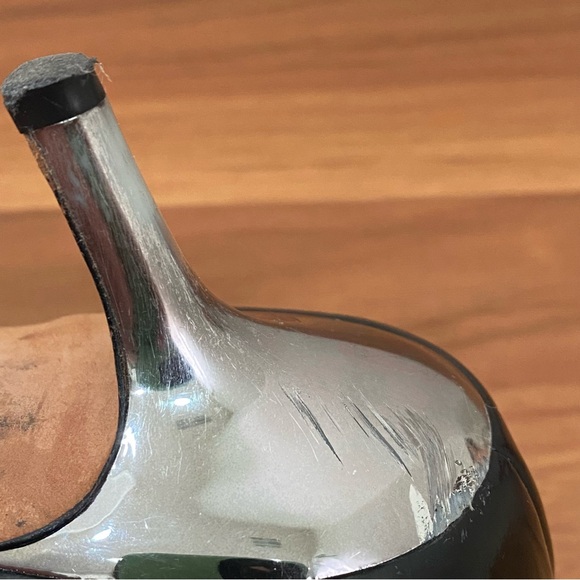 COACH Hellena Black Soft Patent Leather T-strap Kitten Heels Sandals Size 7.5B - Picture 16 of 16